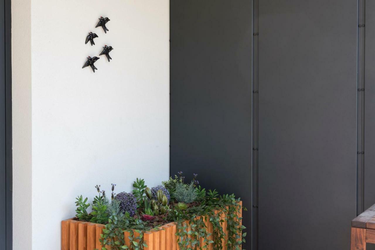 Lovelystay - Downtown Balcony Apartment With Free Parking Porto Kültér fotó